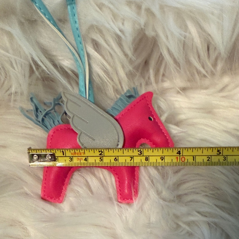 Winged Horse Bag Tag or Key Holder - Flying Pony - Picture 5 of 7